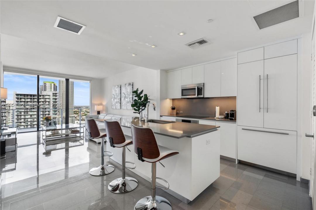 68 SE 6th St 2306, Miami, Florida 33131, USA