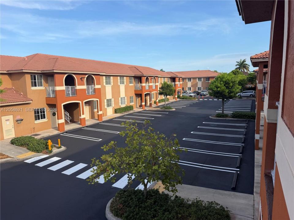 18100 NW 59th Ave 205, Hialeah, Floride 33015, États-Unis