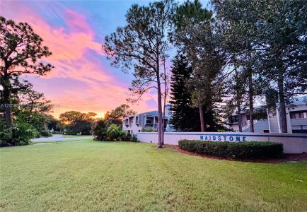 8707 Bardmoor Pl 101, Seminole, Floride 33777, États-Unis