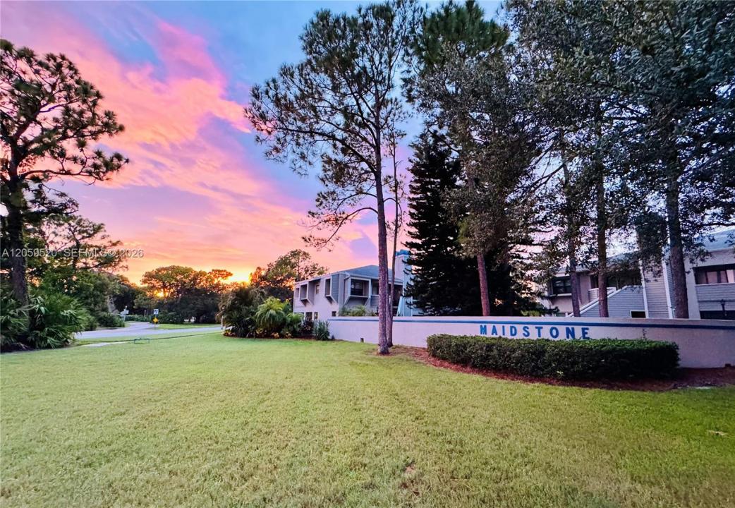 8707 Bardmoor Pl 101, Seminole, Floride 33777, États-Unis