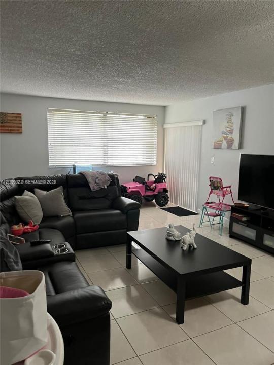 10135 NW 9th St Cir 5-208, Miami, Floride 33172, États-Unis