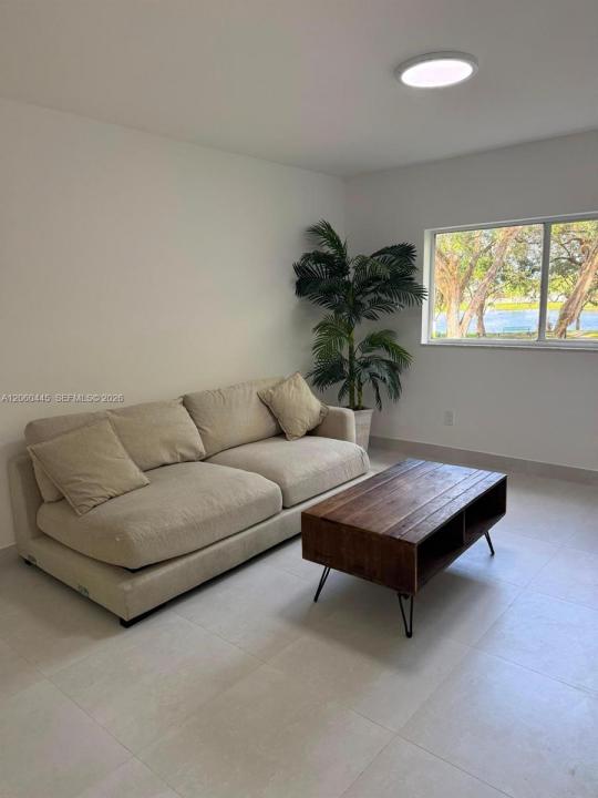 3680 N 56th Ave 823, Hollywood, Floride 33021, États-Unis