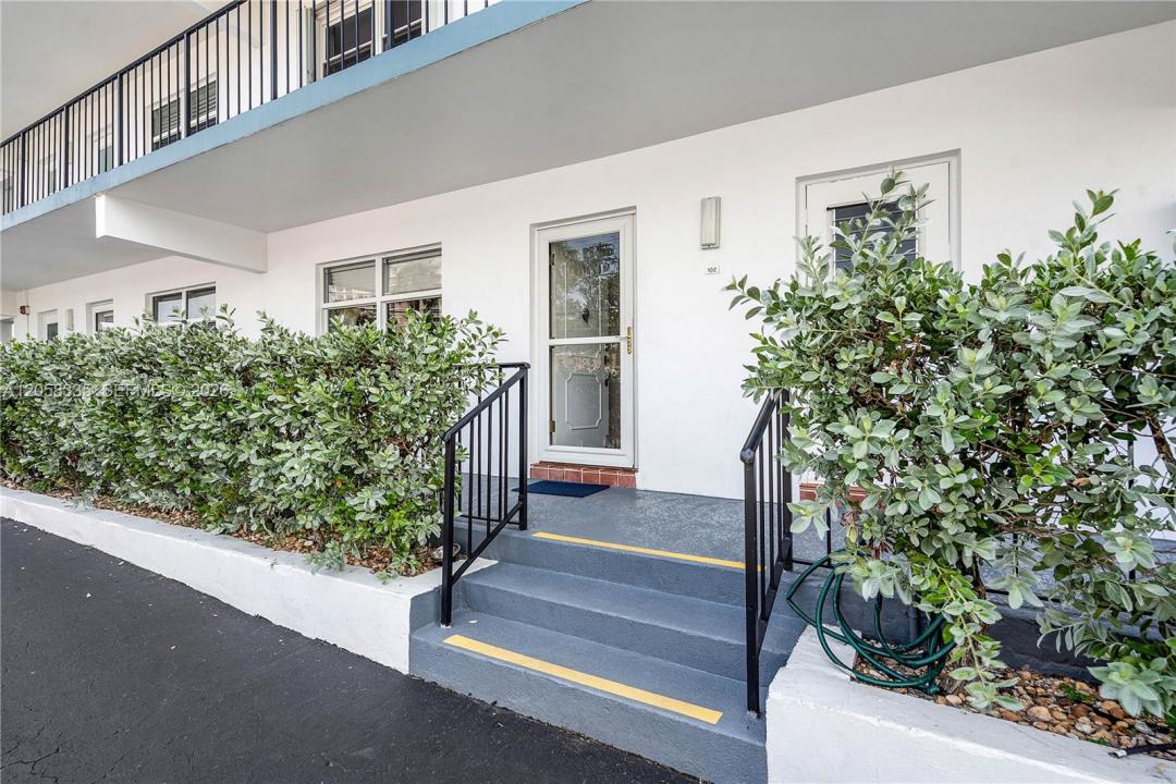1501 S Ocean Blvd 102, Lauderdale By The Sea, Floride 33062, États-Unis