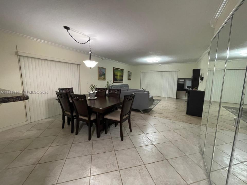 16240 Laurel Dr 101, Weston, Floride 33326, États-Unis