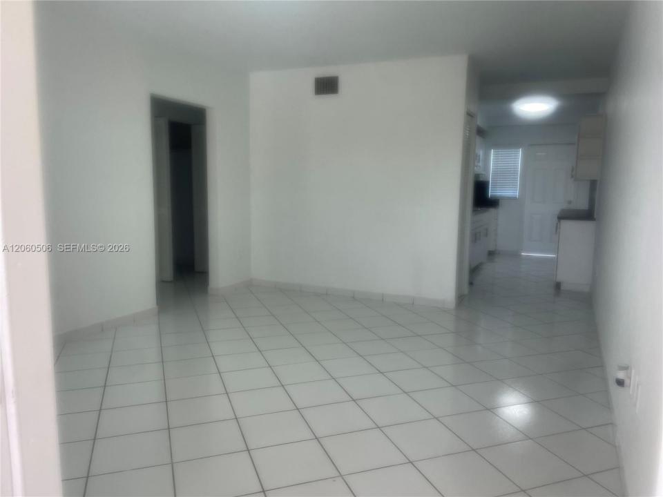 3430 SW 10th St 3, Miami, Flórida 33135, Estados Unidos