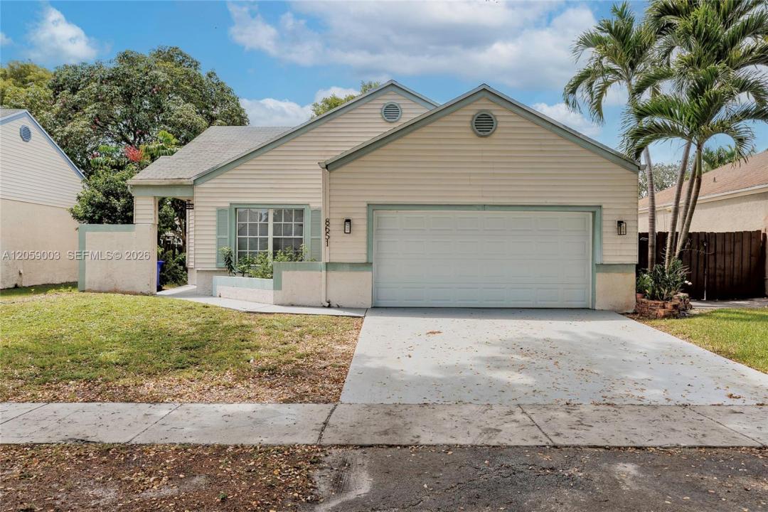 8651 SW 12th St, Pembroke Pines, Florida 33025, USA