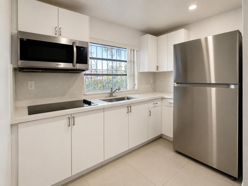 2152 SW 72nd Avenue #A, Miami, Florida 33155, USA