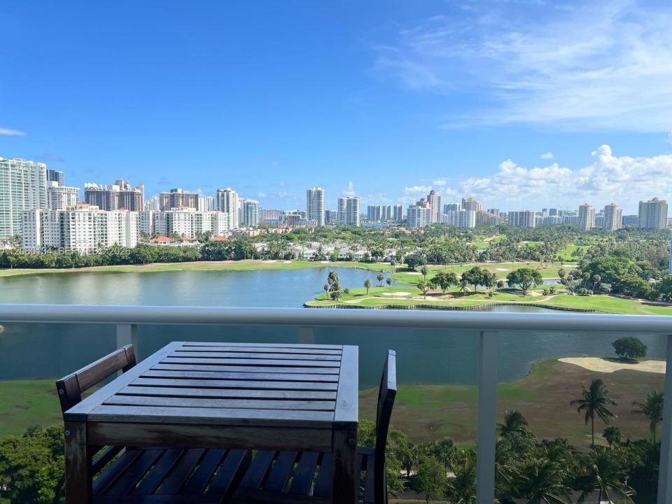 3625 N Country Club Drive 1805, Aventura, فلوريدا 33180, الولايات المتحدة