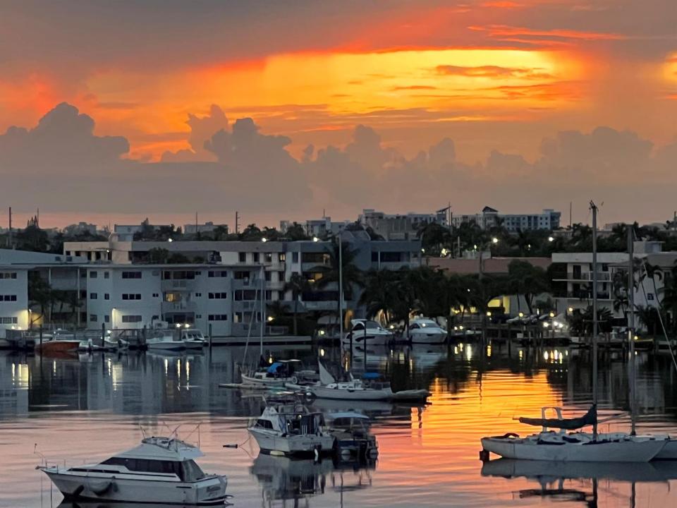 126 Golden Isles Drive 52A, Hallandale Beach, Floride 33009, États-Unis