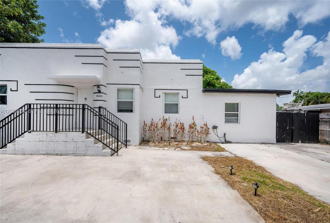 9050 NW 31st Ave 3, Miami, Florida 33147, Stati Uniti