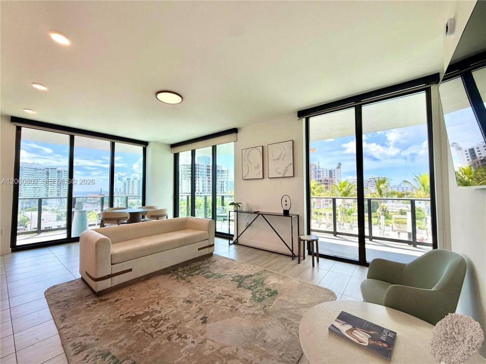 580 72nd St 602, Miami Beach, Floride 33141, États-Unis