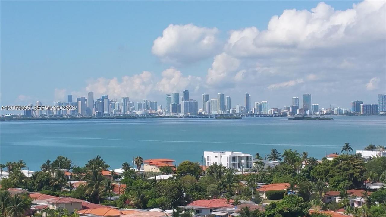 7901 Hispanola Ave 1012, North Bay Village, Floride 33141, États-Unis