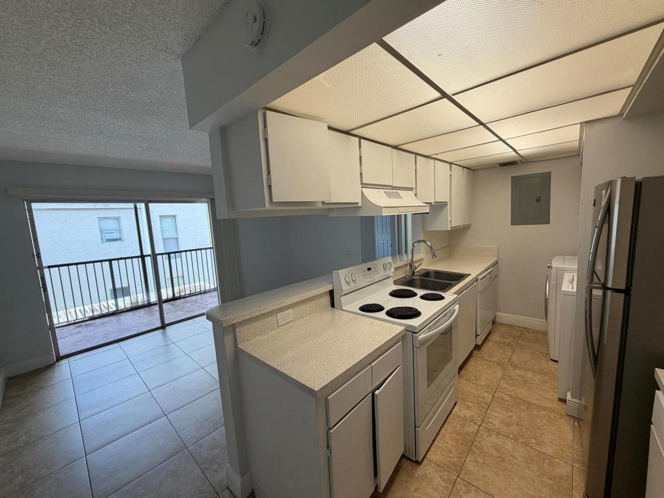 4419 TREEHOUSE Lane C, Tamarac, Florida 33319, Stati Uniti