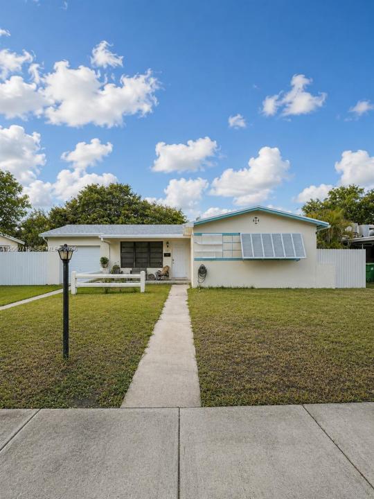 9395 Nassau Dr, Cutler Bay, Flórida 33189, Estados Unidos