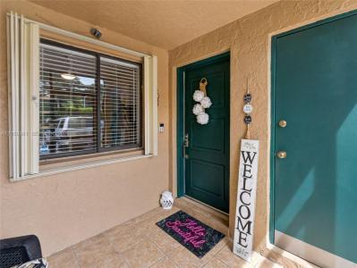 205 Lakeview Dr 103, Weston, Florida 33326, USA