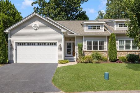 15 West Glen Lane, West Warwick, Rhode Island 02893, USA