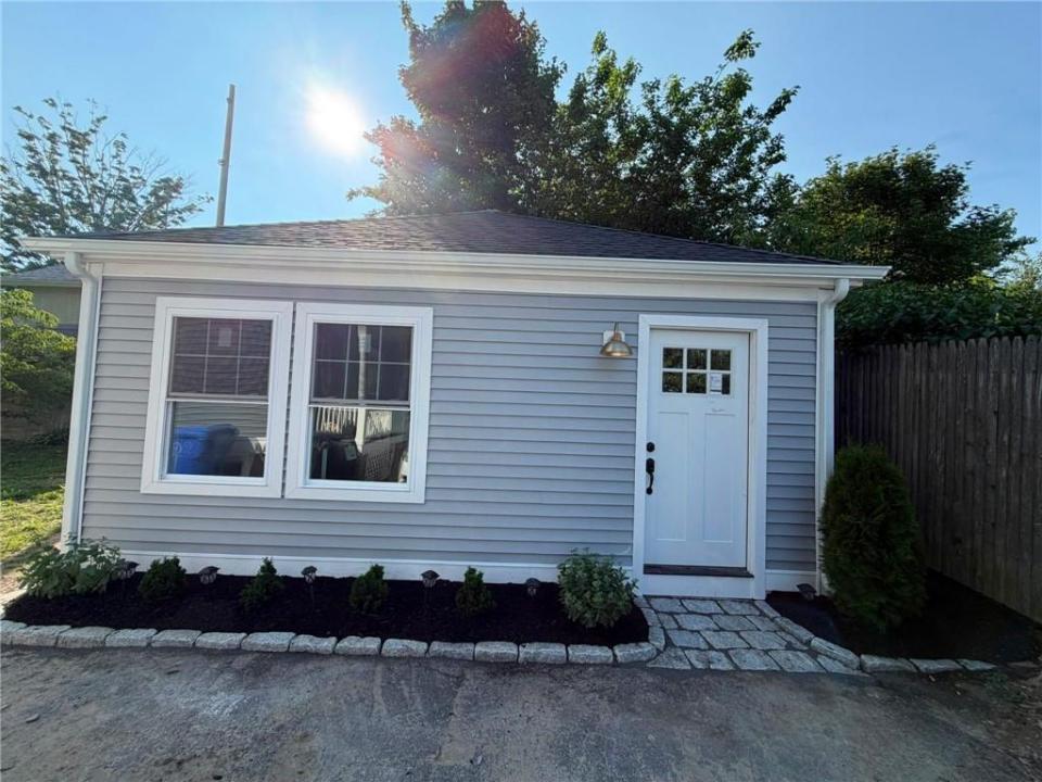 58 Seventh Street 4, East Providence, Rhode Island 02914