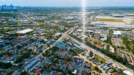 699 E Okeechobee Rd, Hialeah, Florida 33010, USA