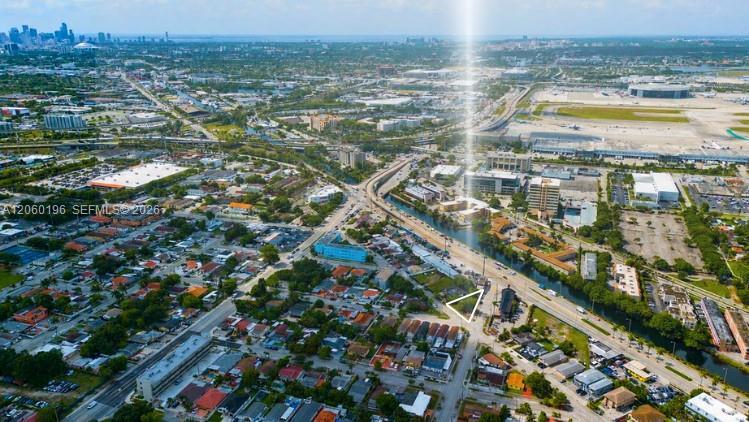 699 E Okeechobee Rd, Hialeah, Florida 33010, Estados Unidos