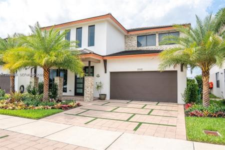 8981 NW 154th Ter 8981, Miami Lakes, Flórida 33018, Estados Unidos