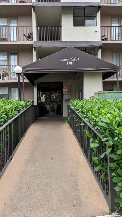 2701 Riverside Dr 206-B, Coral Springs, Florida 33065, Stati Uniti