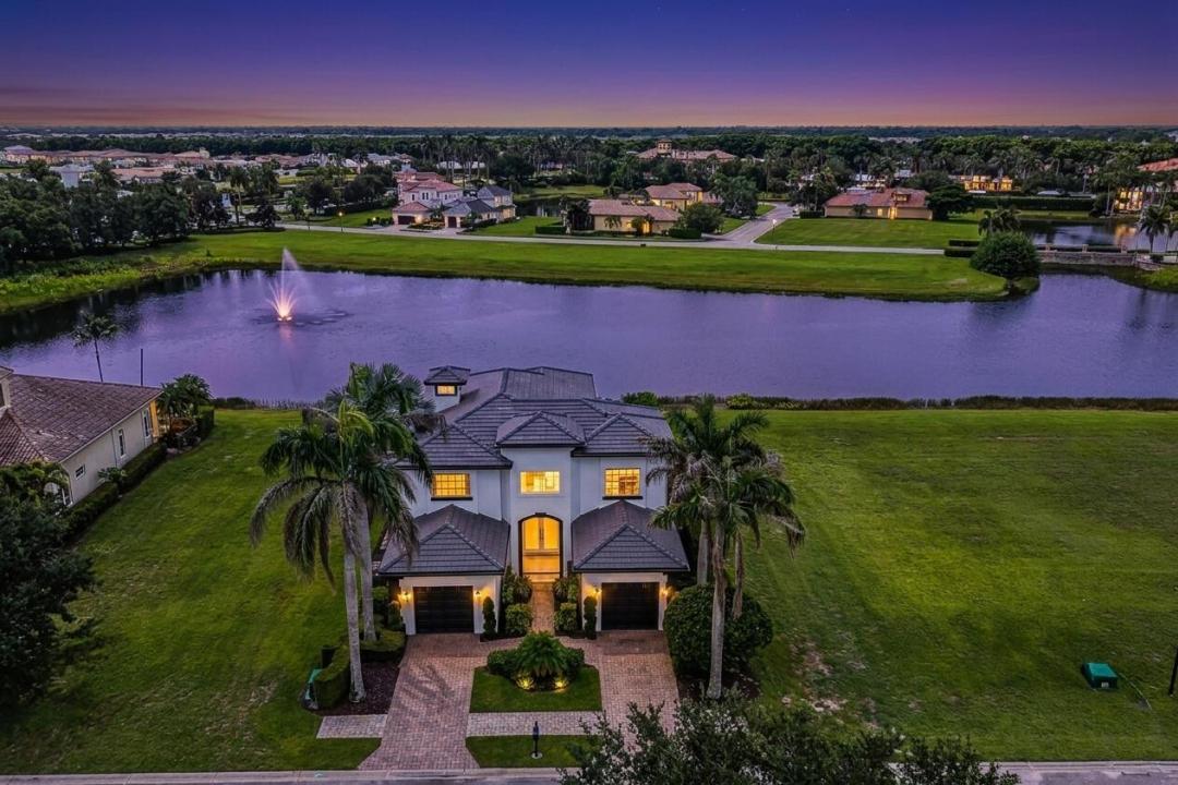 146 SE Bella Strano, Port St. Lucie, Floride 34984, États-Unis