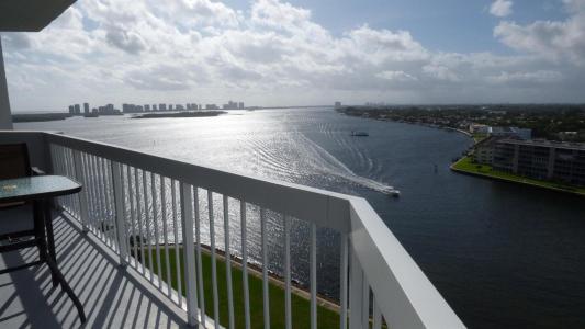 115 Lakeshore Drive 1548, North Palm Beach, Florida 33408, USA