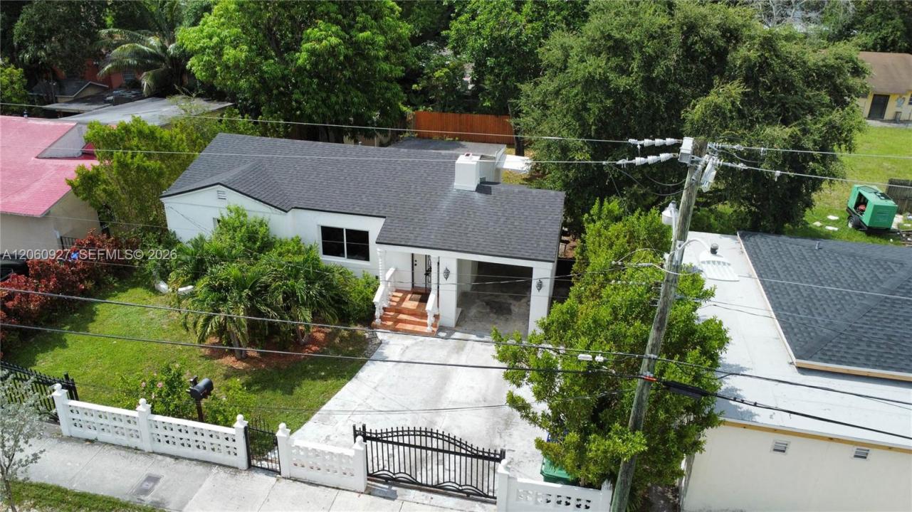 180 NW 67th St, Miami, Floride 33150, États-Unis