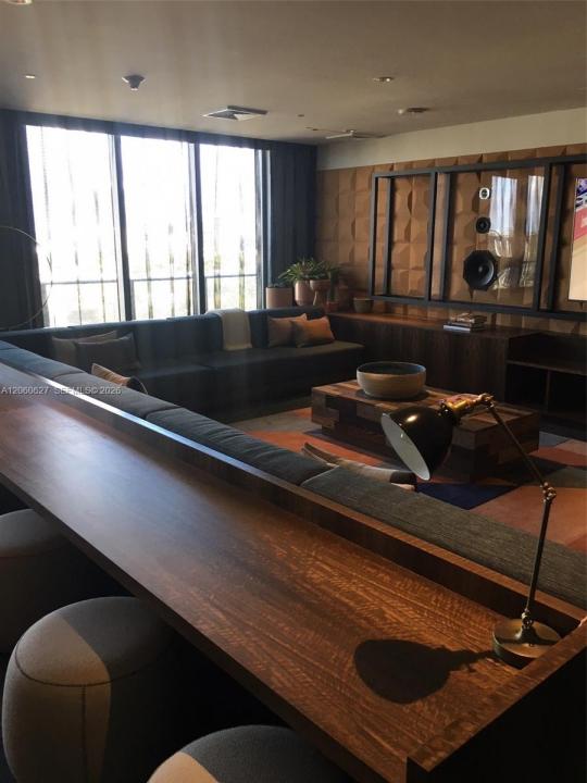 121 NE 34th St 914, Miami, Floride 33137, États-Unis