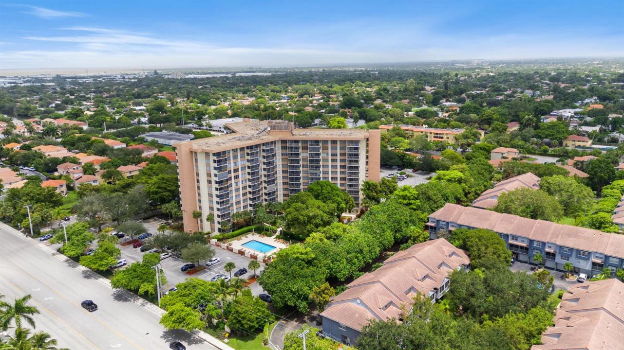 10777 W Sample Road 508, Coral Springs, Floride 33065, États-Unis
