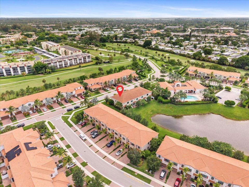 9451 KINLEY Place, Boca Raton, Florida 33428, USA