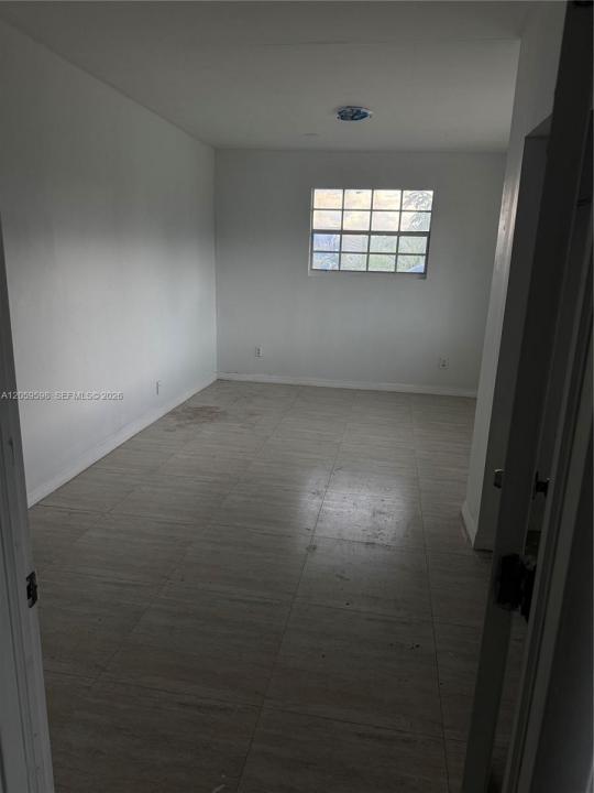 15430 SW 194th Ave ., Miami, Florida 33187, USA