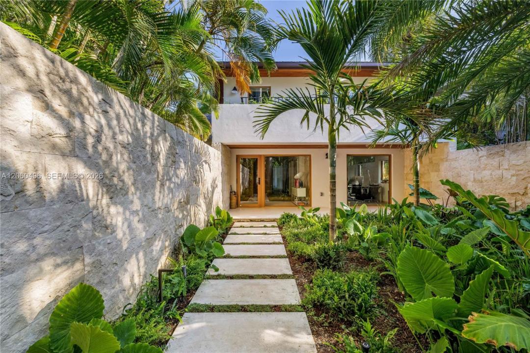 3600 Stewart Ave, Miami, Florida 33133, USA