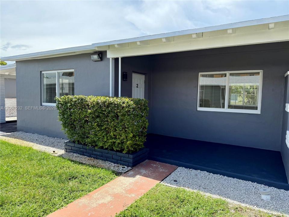 2215 Madison St 2, Hollywood, Florida 33020, USA