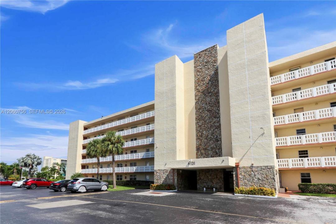131 SE 3rd Ave 101, Dania Beach, Floryda 33004, USA