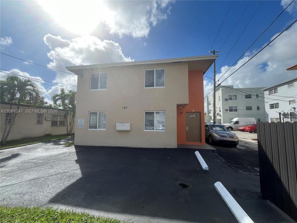 126 SW 21st Ave 3, Miami, Florida 33135, USA