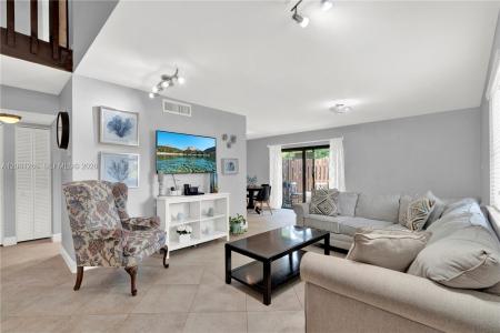 11490 SW 109th Rd 30F, Miami, Florida 33176, USA