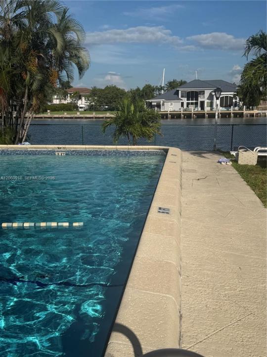 2001 S Ocean Dr 13, Hallandale Beach, Floride 33009, États-Unis