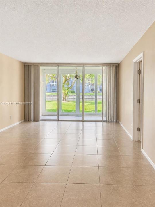 8340 SANDS POINT BLVD p107, Tamarac, Florida 33321, Stati Uniti
