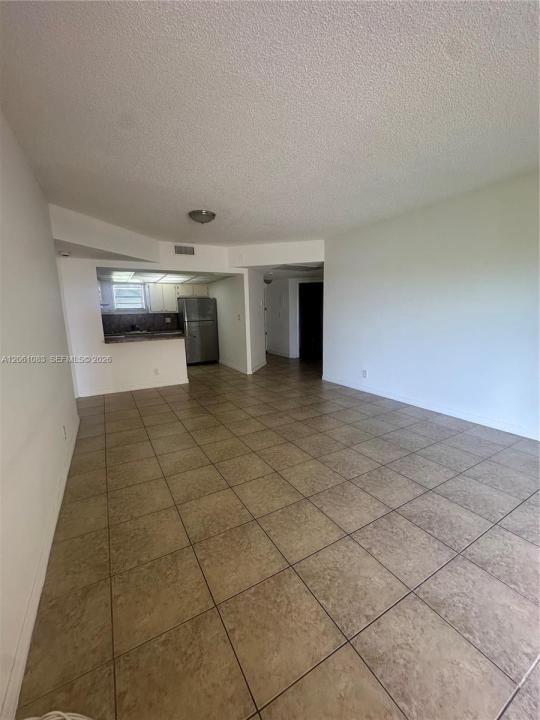 8290 Lake Dr 517, Doral, Floride 33166, États-Unis
