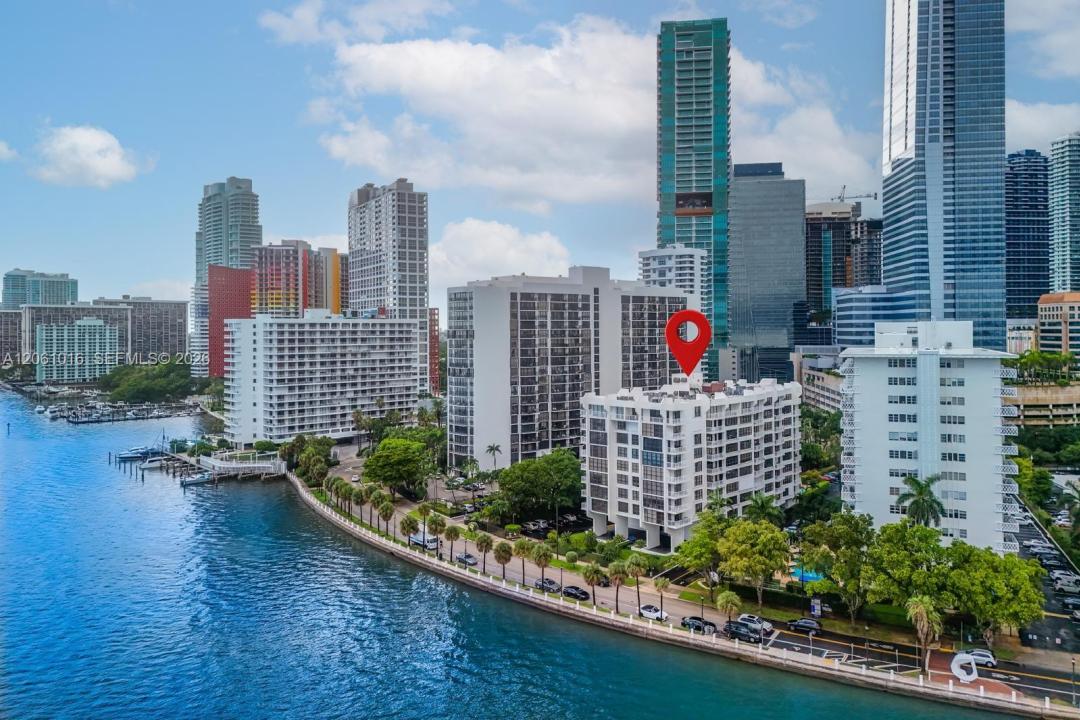 1440 Brickell Bay Dr 401, Miami, Флорида 33131, Соединенные Штаты