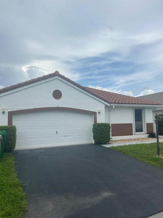 5901 Chester Ln, Davie, Florida 33331
