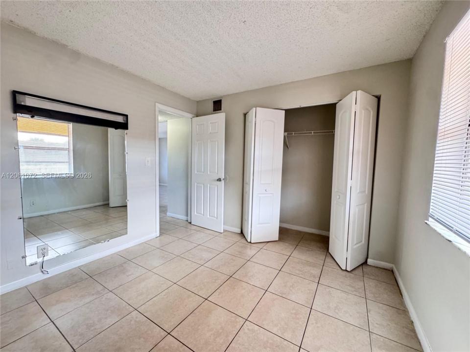 95 NE 41st St J153, Oakland Park, Flórida 33334, Estados Unidos