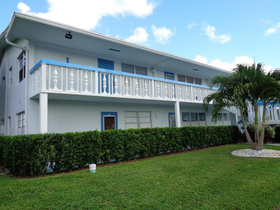 124 Oakridge I 124, Deerfield Beach, Florida 33442, USA