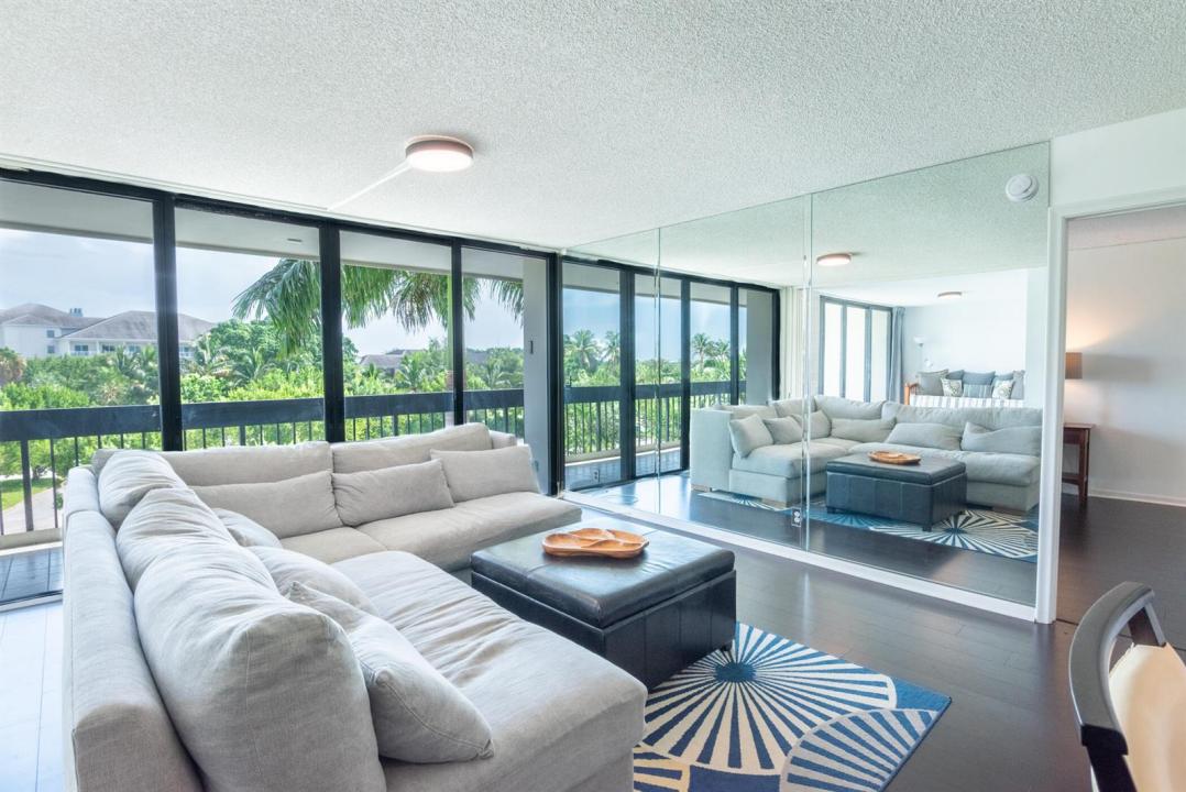 2400 PRESIDENTIAL Way 302, West Palm Beach, Floride 33401, États-Unis