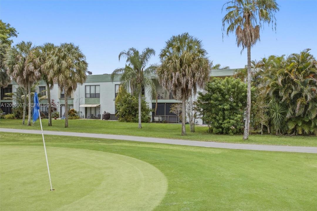 4054 N Pine Island Rd 2B, Sunrise, Floride 33351, États-Unis