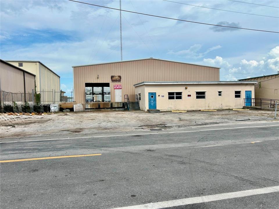 909 NW 13th St, Belle Glade, Florida 33430, USA