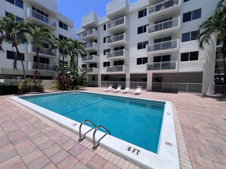 1665 Bay Rd 416, Miami Beach, Floride 33139, États-Unis