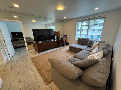1460 Ocean Dr 305, Miami Beach, Florida 33139, USA