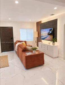 5640 NE MIAMI CT, Miami, Florida 33137, USA